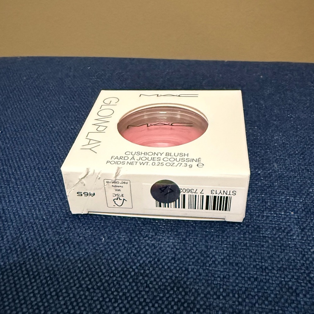 MAC Cosmetics Glow Play Cushiony Blush in Totally Synced - Picture 6 of 11